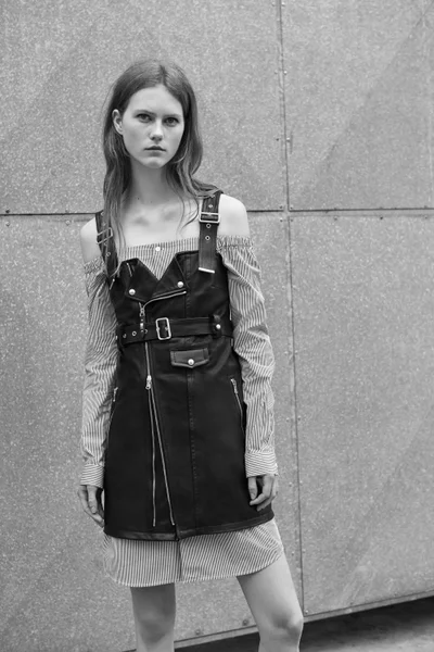 Look 3